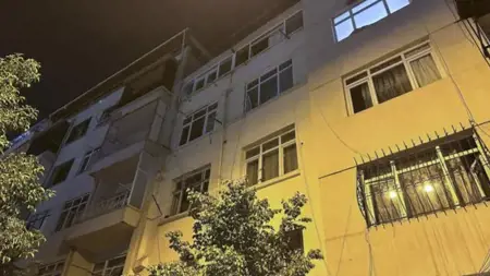 انهيار جزئي لمبنى مكون من 5 طوابق في منطقة الفاتح باسطنبول انهيار جزئي لمبنى مكون من 5 طوابق في منطقة الفاتح باسطنبول