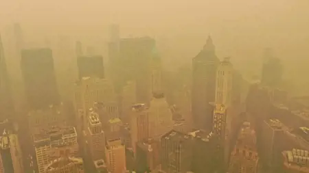 سكان نيويورك يغادرون المدينة سكان نيويورك يغادرون المدينة