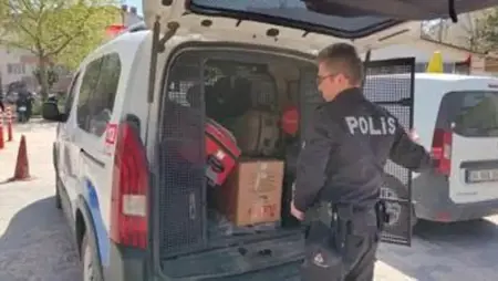 اعتقال زوجين سوريين كانا يحملان هوية مزورة في بورصة اعتقال زوجين سوريين كانا يحملان هوية مزورة في بورصة