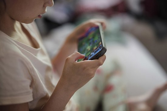 تقرير أممي: طفل من كل خمسة يتعرض لاستغلال جنسي رقمي.. و57% من المعتدين معروفون لدى الضحايا