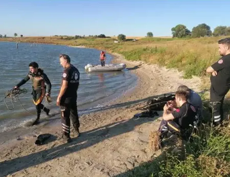 فاجعة تحل بعائلة سورية في مدينة إسطنبول فاجعة تحل بعائلة سورية في مدينة إسطنبول