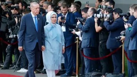 اجتماع قادة الناتو وزوجاتهم على مأدبة عشاء أقامها رئيس ليتوانيا اجتماع قادة الناتو وزوجاتهم على مأدبة عشاء أقامها رئيس ليتوانيا