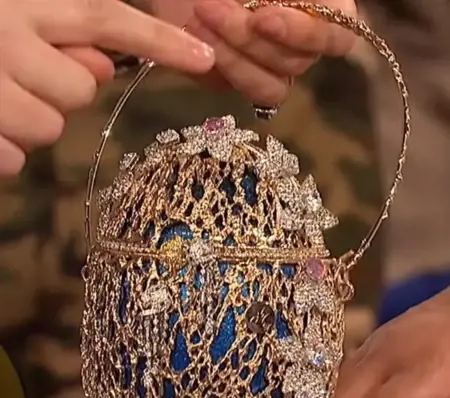 تصل لـ 10 ملايين دولار... أغلى 10 حقائب نسائية في العالم تصل لـ 10 ملايين دولار... أغلى 10 حقائب نسائية في العالم