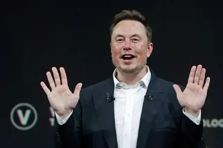 ايلون ماسك: الذكاء الإصطناعي أذكى من الإنسان ايلون ماسك: الذكاء الإصطناعي أذكى من الإنسان