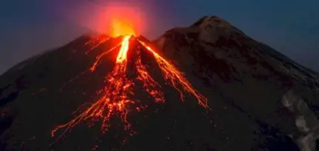 خلال أقل من يوم.. 60 هزة أرضية تضرب حقلا بركانيا في ايطاليا  خلال أقل من يوم.. 60 هزة أرضية تضرب حقلا بركانيا في ايطاليا