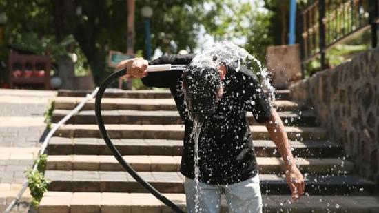 ولاية تركية تشهد ارتفاع شديد في درجات الحرارة حتى 52 درجة