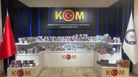 ضبط سجائر إلكترونية مهربة بقيمة 3 ملايين ليرة في أنقرة ضبط سجائر إلكترونية مهربة بقيمة 3 ملايين ليرة في أنقرة