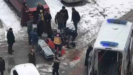 كلب متوحش ينهش حلق صبي يبلغ من العمر 9 سنوات في ولاية فان التركية كلب متوحش ينهش حلق صبي يبلغ من العمر 9 سنوات في ولاية فان التركية