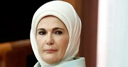 في اليوم العالمي للطفل .. أمينة أردوغان تدعو إلى وقف إطلاق النار في غزة في اليوم العالمي للطفل .. أمينة أردوغان تدعو إلى وقف إطلاق النار في غزة