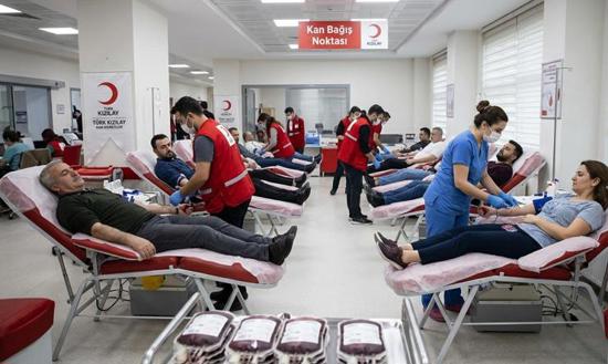 3.1 مليون وحدة دم.. هدف إنساني جديد في تركيا