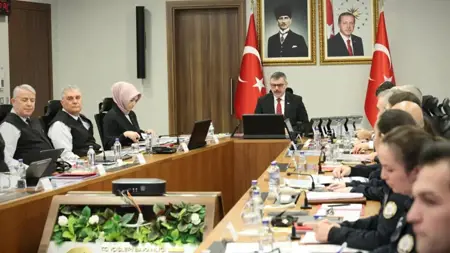 وزارة الداخلية تعقد اجتماعاً لبحث ملفات الإرهاب والهجرة