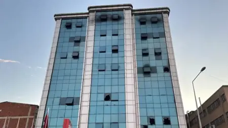 بعد 46 ساعة.. السيطرة على حريق اندلع في مصنع سجاد بكوتشوك تشكمجة بعد 46 ساعة.. السيطرة على حريق اندلع في مصنع سجاد بكوتشوك تشكمجة