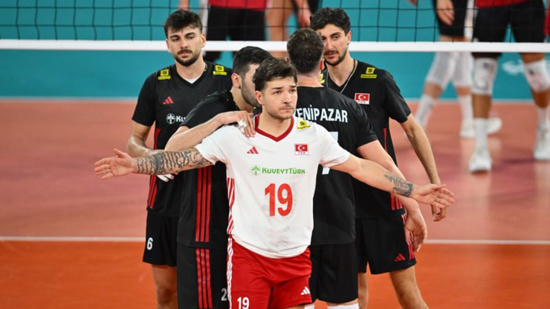 منتخب تركيا للكرة الطائرة يواجه فرنسا بحثاً عن فوزه الأول في بطولة أوروبا