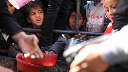 منظمة الصحة العالمية:" أطفال غزة يموتون جوعًا"