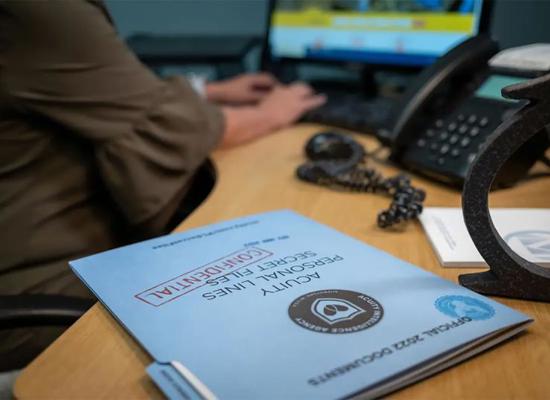 كيف يؤكد SMS تثبيت ملف الإقامة رسميًا؟