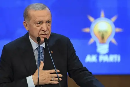 أردوغان يجدد دعمه للقضية الفلسطينية في حضور نظيره الفلسطيني محمود عباس أردوغان يجدد دعمه للقضية الفلسطينية في حضور نظيره الفلسطيني محمود عباس