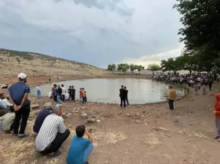 مصرع 3 فتية أتراك بينهم شقيقين غرقًا في ولاية غازي عنتاب مصرع 3 فتية أتراك بينهم شقيقين غرقًا في ولاية غازي عنتاب