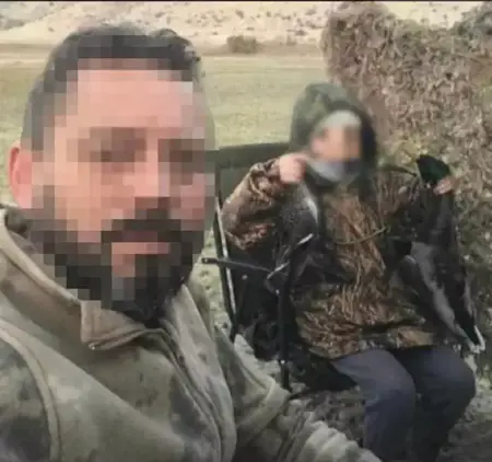 مواطن تركي يعاقب نفسه بالموت.. هذا هو السبب مواطن تركي يعاقب نفسه بالموت.. هذا هو السبب