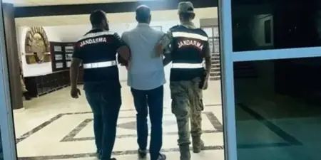 "بعد قتله أخيه".. تركي يحمل هوية الحماية المؤقتة.. ما القصة؟ "بعد قتله أخيه".. تركي يحمل هوية الحماية المؤقتة.. ما القصة؟