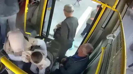 "ساعدها ثم سرقها".. حادث سرقة غريب في غازي عنتاب "ساعدها ثم سرقها".. حادث سرقة غريب في غازي عنتاب