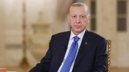 أردوغان يتوعد المعارضة:"سنقضي على هذه المناظر المخجلة في جولة الإعادة" أردوغان يتوعد المعارضة:"سنقضي على هذه المناظر المخجلة في جولة الإعادة"