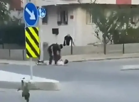 تصريح صادم من مركز مكافحة التضليل الإعلامي حول اتهام "لاجئ سوري بطعن طفل تركي" تصريح صادم من مركز مكافحة التضليل الإعلامي حول اتهام "لاجئ سوري بطعن طفل تركي"