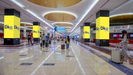 بعد انتعاش قوي.. مطار دبي يرفع توقعاته لأعداد المسافرين في 2022 