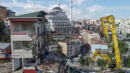 طفرة عقارية في الولايات التي يهاجر إليها سكان إسطنبول خوفاً من الزلزال طفرة عقارية في الولايات التي يهاجر إليها سكان إسطنبول خوفاً من الزلزال