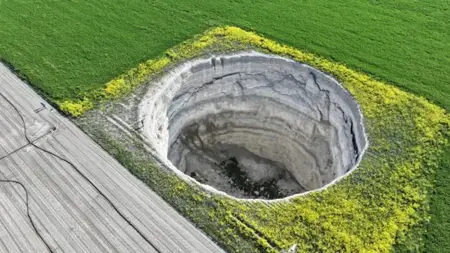 تحذير من احتمال تزايد عدد الحفر الأرضية المرعبة في ولاية قونيا تحذير من احتمال تزايد عدد الحفر الأرضية المرعبة في ولاية قونيا