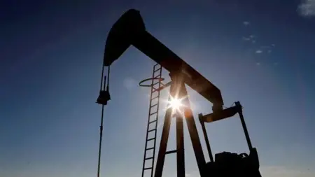 اعتباراً من هذا التاريخ .. السعودية و5 دول عربية أخرى تقرر خفض إنتاج النفط اعتباراً من هذا التاريخ .. السعودية و5 دول عربية أخرى تقرر خفض إنتاج النفط