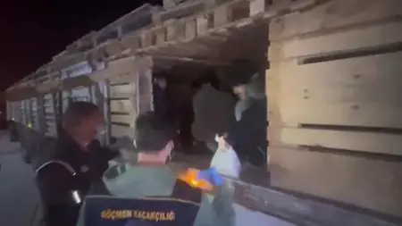 تركيا ..العثور على 42 مهاجرا غير نظامي في حجرة سرية بمقطورة شاحنة