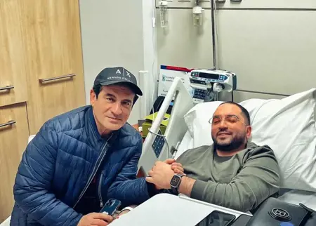 الفنان المصري محمد ثروت يكشف تفاصيل مرض نجله النادر الفنان المصري محمد ثروت يكشف تفاصيل مرض نجله النادر