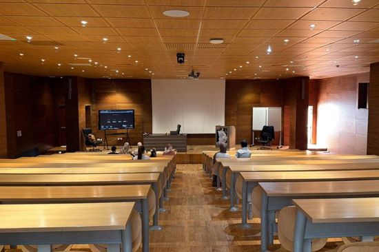 الأسر المغربية تتجه إلى الجامعات الخاصة