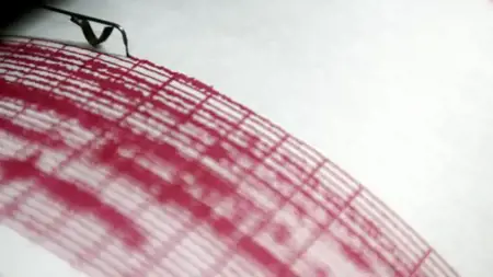 زلزال بقوة 5.7 درجة يضرب حدود إيران مع تركيا