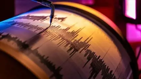 عاجل: زلزال بقوة 5 درجات يضرب إيران عاجل: زلزال بقوة 5 درجات يضرب إيران