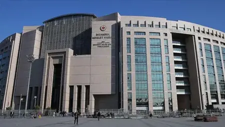 قضية بلدية إسطنبول الكبرى: ادعاء بطلب 15 مليون دولار رشوة لتجديد رخصة