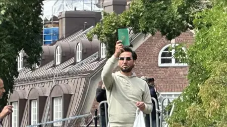 سلوان موميكا يتقدم بطلب لجوء إلى النرويج بعد قرار ترحيله من السويد سلوان موميكا يتقدم بطلب لجوء إلى النرويج بعد قرار ترحيله من السويد