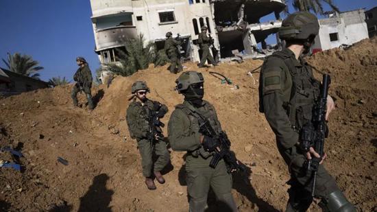 ارتفاع عدد قتلى الجيش الإسرائيلي وغالانت يحاول اقتحام مكتب نتنياهو