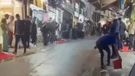 الأمطار الغزيرة تتسبب في فيضانات في البازار الكبير في اسطنبول الأمطار الغزيرة تتسبب في فيضانات في البازار الكبير في اسطنبول