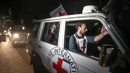 إسرائيل تعيد اعتقال 11 أسيرًا فلسطينيا بعد الإفراج عنهم في صفقة تبادل الأسرى إسرائيل تعيد اعتقال 11 أسيرًا فلسطينيا بعد الإفراج عنهم في صفقة تبادل الأسرى