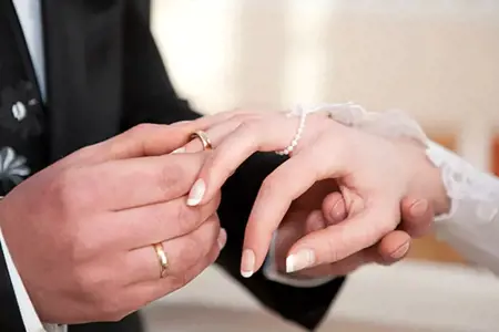 اعتقال رجل بتهمة الزواج من 15 امرأة بعد المواعدة عبر مواقع الزواج اعتقال رجل بتهمة الزواج من 15 امرأة بعد المواعدة عبر مواقع الزواج