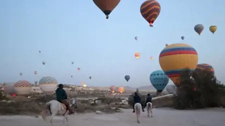 توقف جولات منطاد الهواء الساخن في كابادوكيا بسبب العاصفة الثلجية  توقف جولات منطاد الهواء الساخن في كابادوكيا بسبب العاصفة الثلجية