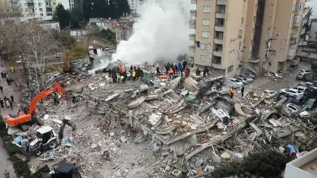 الرئيس اليوناني يعرب عن تعازيه هاتفيا للرئيس أردوغان في ضحايا زلزالي تركيا الرئيس اليوناني يعرب عن تعازيه هاتفيا للرئيس أردوغان في ضحايا زلزالي تركيا