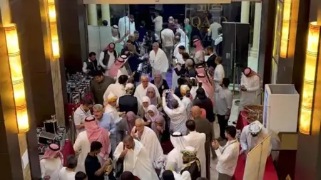 استقبال حافل بالورود لأول قافلة حجاج من تركيا تصل مكة المكرمة استقبال حافل بالورود لأول قافلة حجاج من تركيا تصل مكة المكرمة