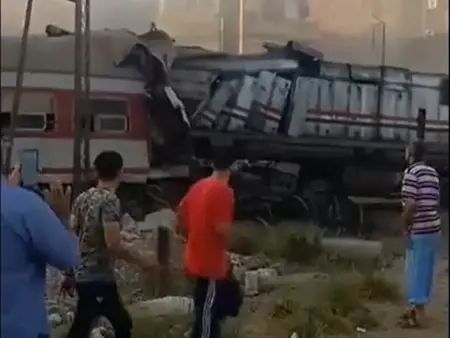 تصادم قطارين في مصر تصادم قطارين في مصر