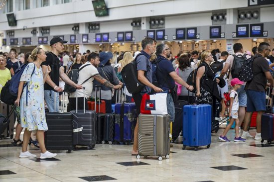 قفزة في الحجوزات الشتوية: استقبال زواراً بكثافة شتاء 2025