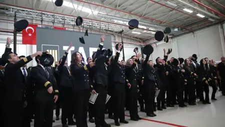 الخطوط التركية تحتفي بتخرج دفعة جديدة من الطيارين