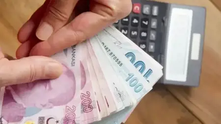 توقعات بزيادة كبيرة في الحدّ الأدنى للأجور لعام 2026 توقعات بزيادة كبيرة في الحدّ الأدنى للأجور لعام 2026