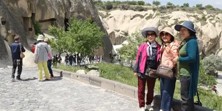 السياح الصينيون يتدفقون على تركيا: أكثر من 409 آلاف زائر في عام 2024