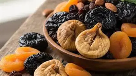 خبير يحدد: أفضل فاكهة مجففة صحية في فصل الشتاء